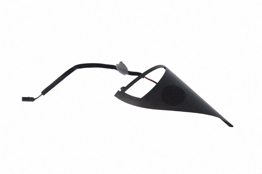 Skaļrunis (-ņi) priekšējās durvīs 7L6837993