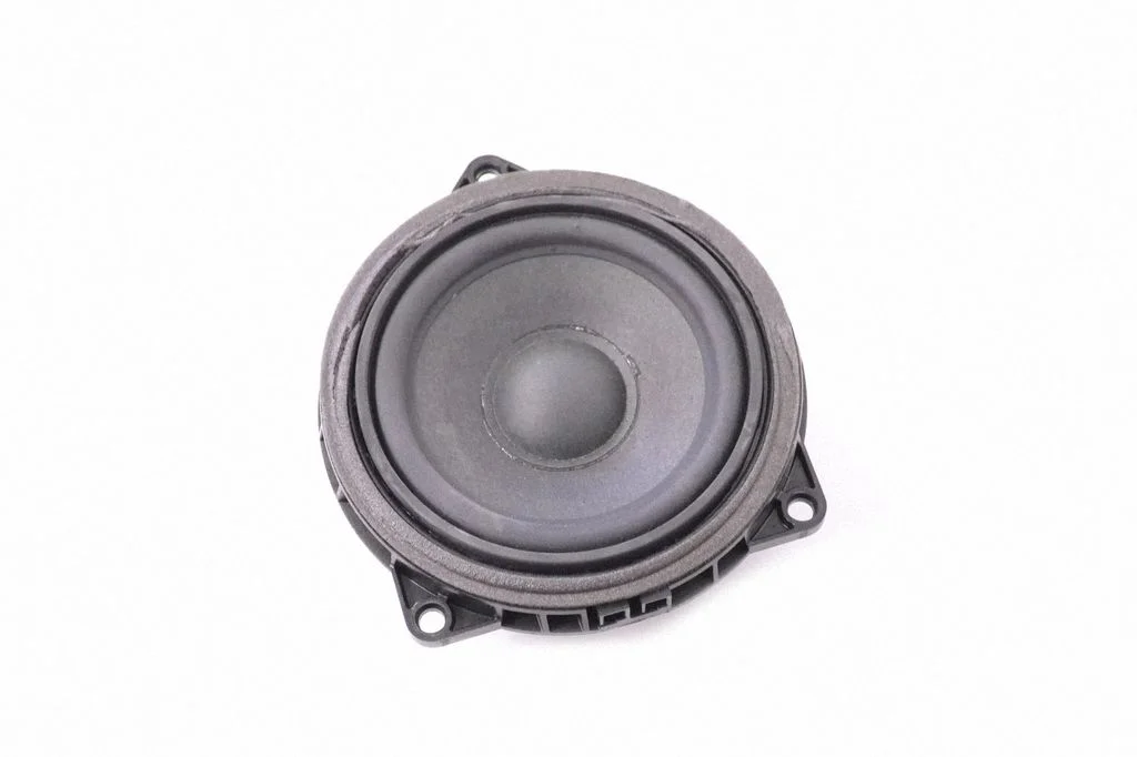 Skaļrunis (-ņi) priekšējās durvīs 9210451