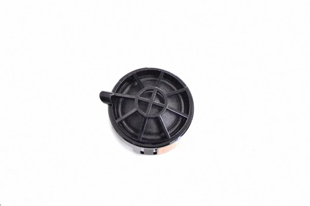 Skaļrunis (-ņi) priekšējās durvīs A2319062200