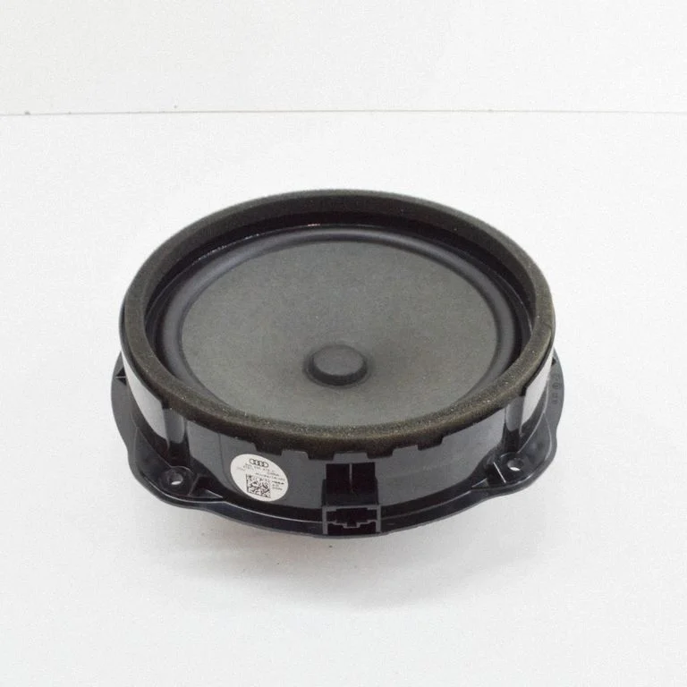 Głośnik w drzwiach przednich 8V0035415C