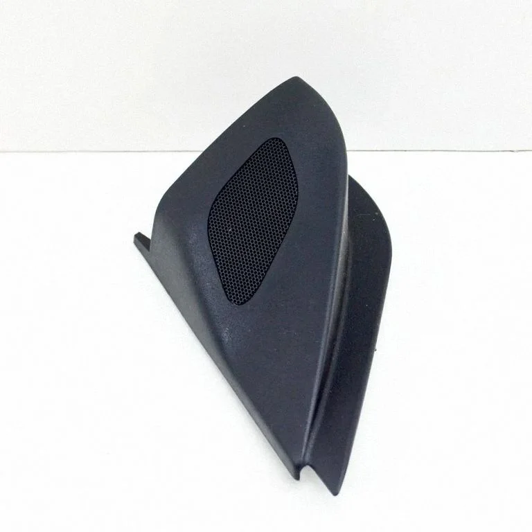 Skaļrunis (-ņi) priekšējās durvīs 7221A080
