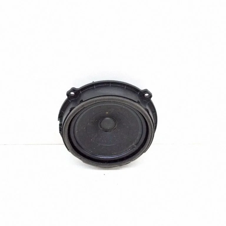 Skaļrunis (-ņi) priekšējās durvīs 96330G5000