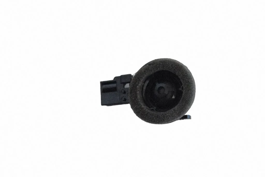 Skaļrunis (-ņi) priekšējās durvīs 31456836