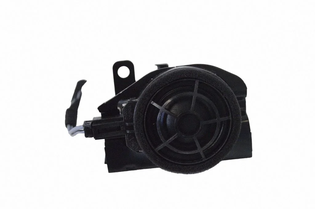 Skaļrunis (-ņi) priekšējās durvīs 80A035400D