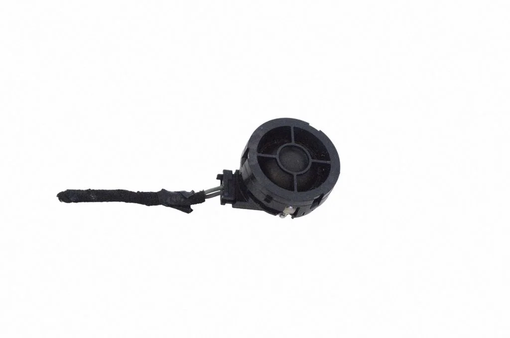 Skaļrunis (-ņi) priekšējās durvīs 13240950