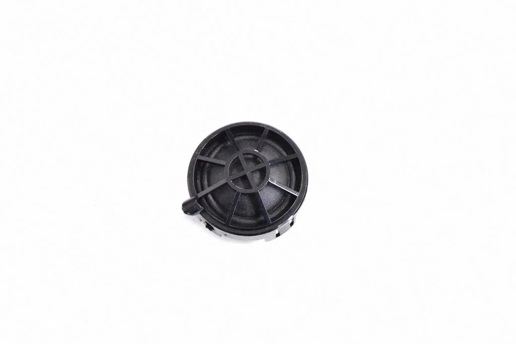 Skaļrunis (-ņi) priekšējās durvīs A2319062200