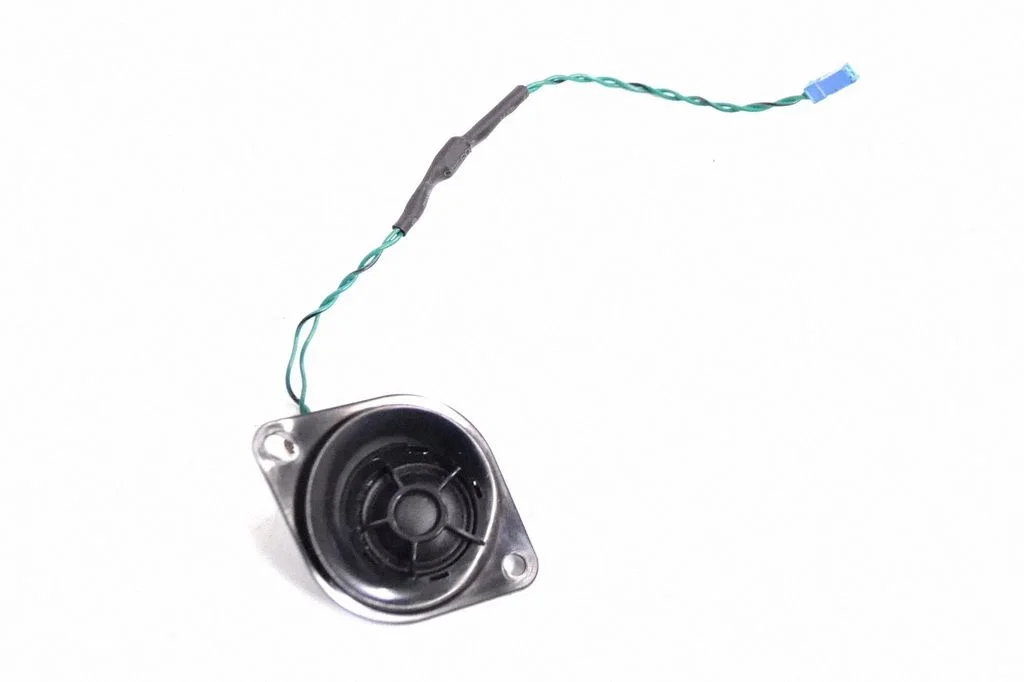 Skaļrunis (-ņi) priekšējās durvīs 9363549