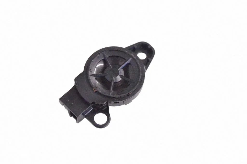 Skaļrunis (-ņi) priekšējās durvīs 281645CA0A