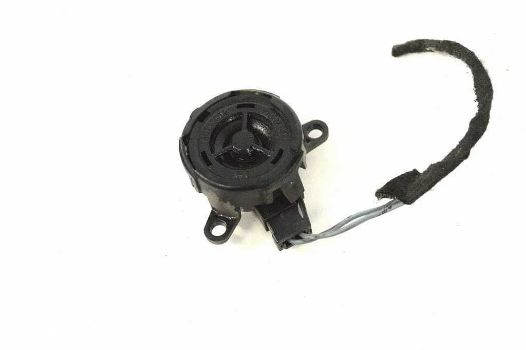 Skaļrunis (-ņi) priekšējās durvīs 5801473667