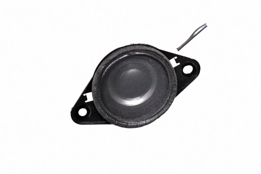 Skaļrunis (-ņi) priekšējās durvīs 09510J0852