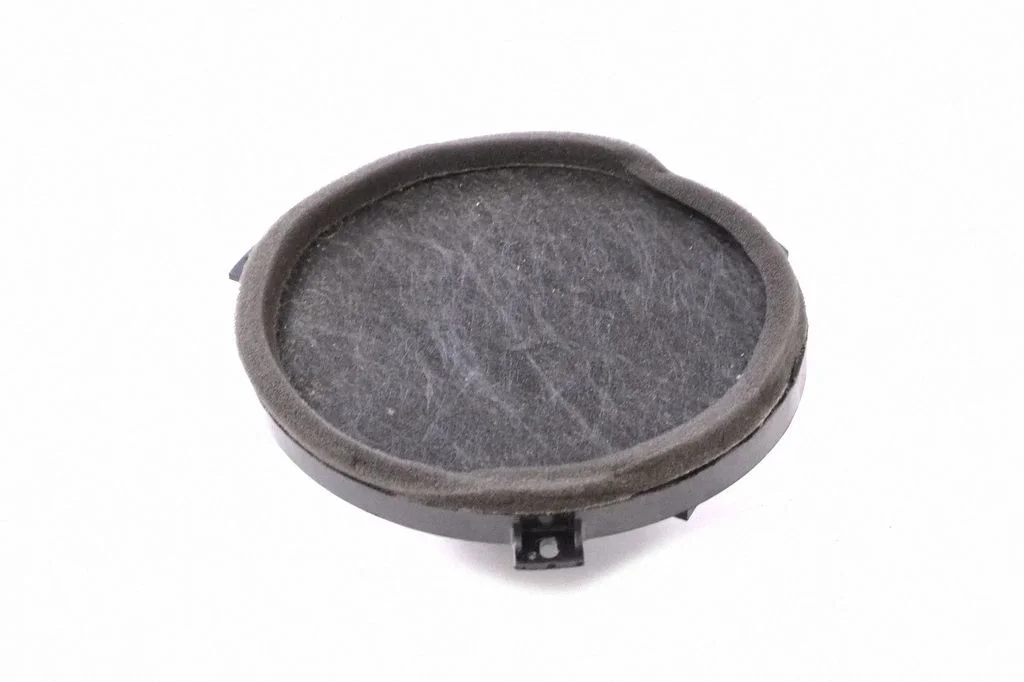 Skaļrunis (-ņi) priekšējās durvīs 04714600AB