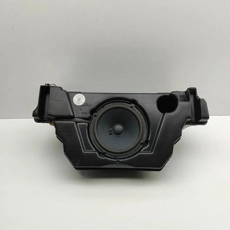 Subwoofer speaker 8W9035382D