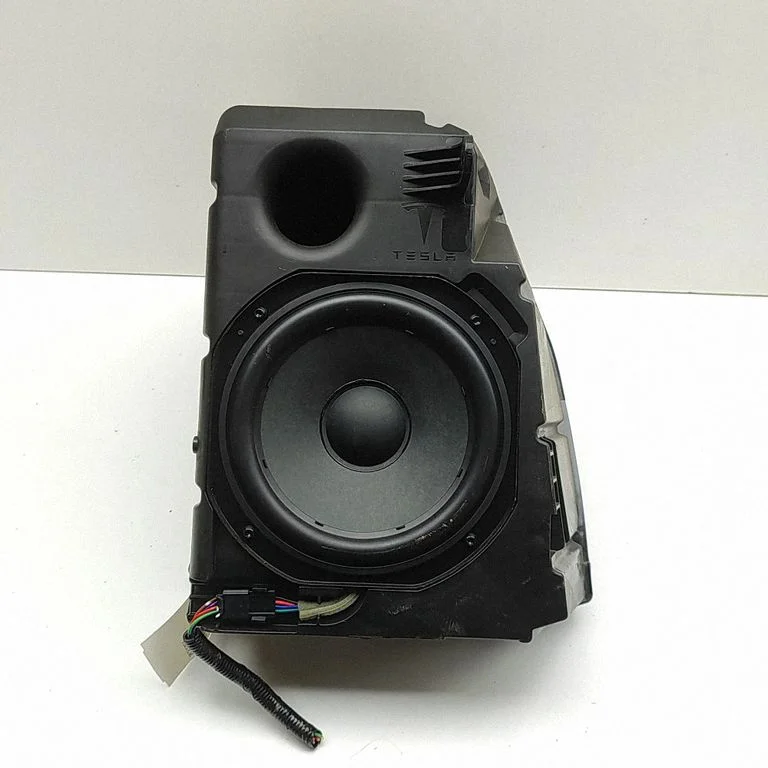 Subwoofer speaker – Tesla Model Y (2020-)