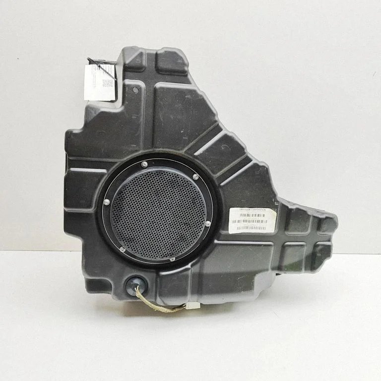 Zemfrekvences skaļrunis – Jeep Grand Cherokee (2010-2021)