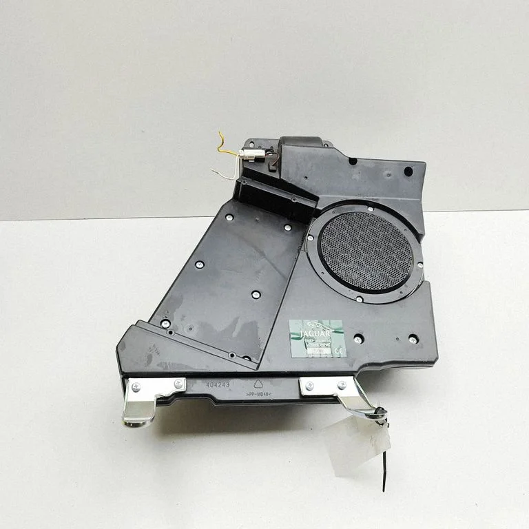Subwoofer speaker 6W8319A068AG