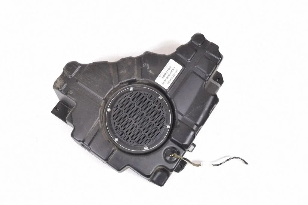Zemfrekvences skaļrunis – Jeep Grand Cherokee (2010-2021)