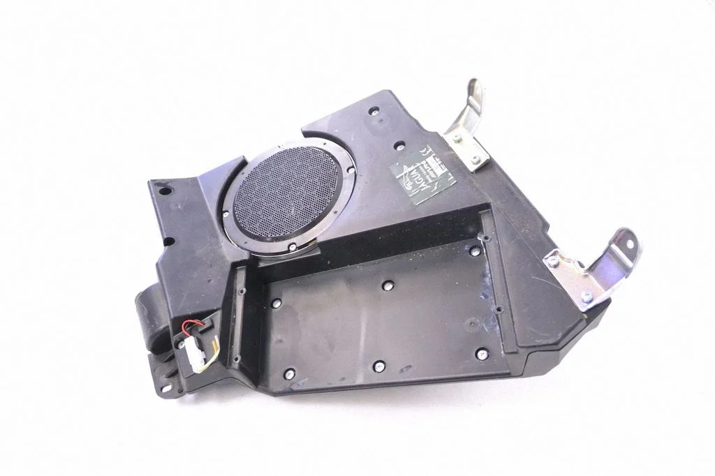 Subwoofer speaker 6W8319A068AF