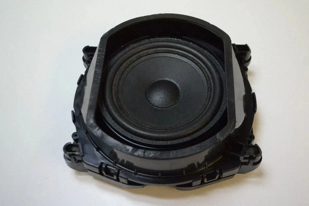 Subwoofer speaker – BMW X3 F25 (2010-2017)