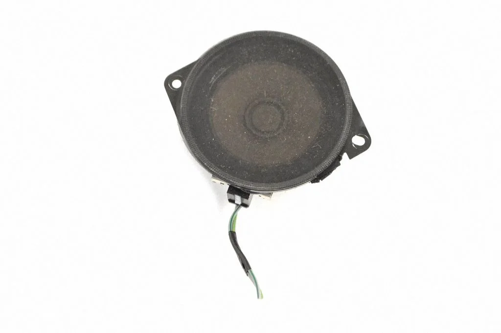 Skaļrunis panelī 05064120AB