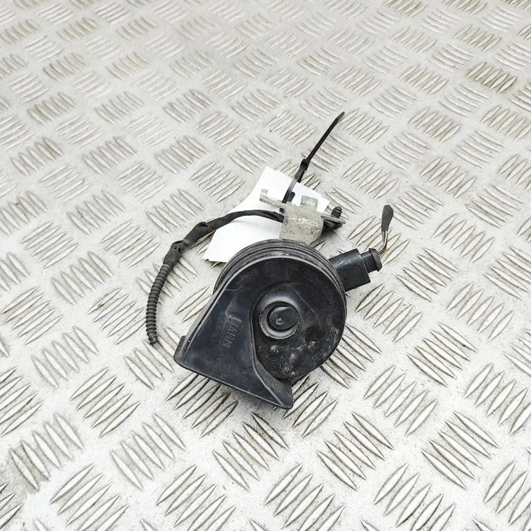 Signaalpasun 5Q0951223K