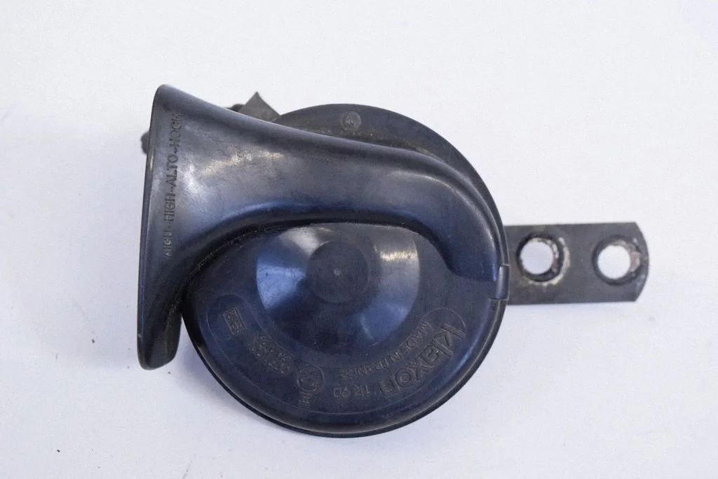 Horn signal – right