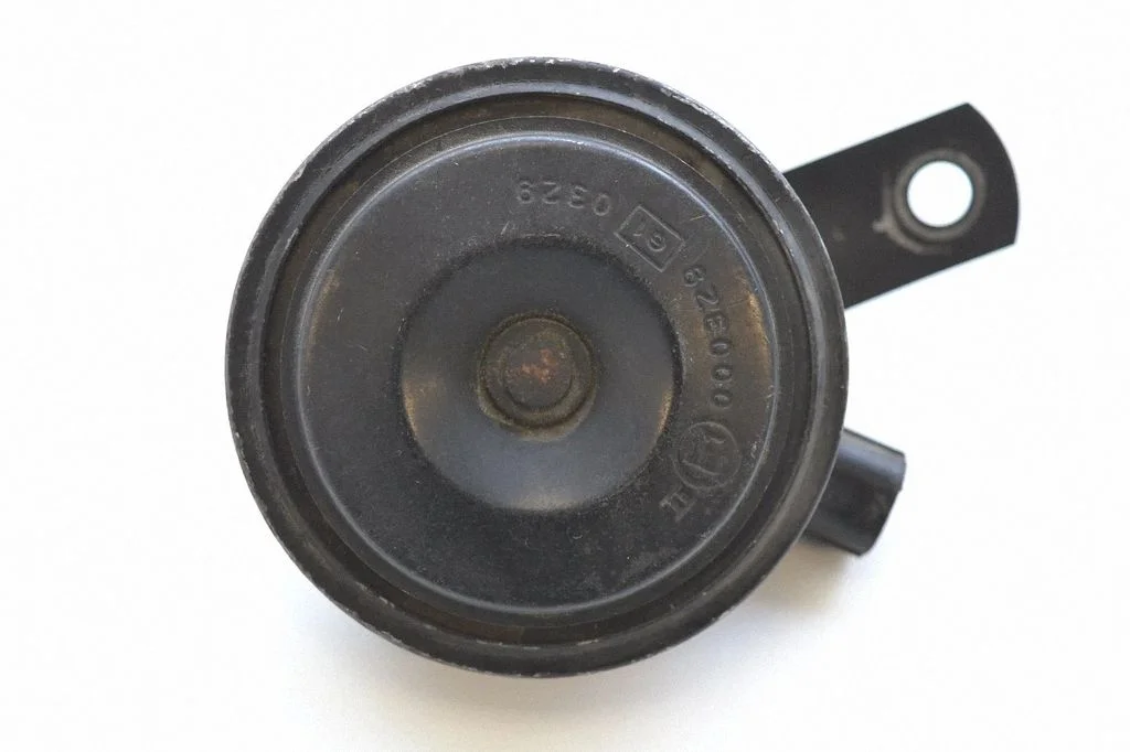 Horn signal – Honda CR-V (2007-2012)
