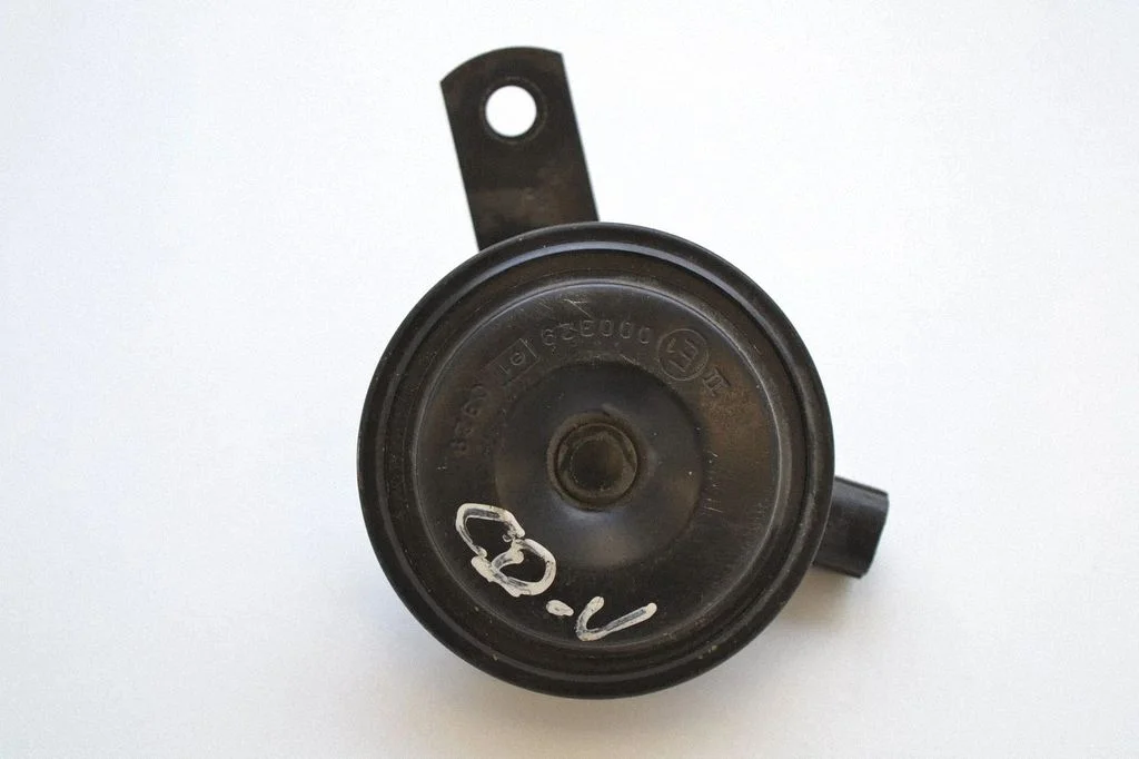 Horn signal – Honda CR-V (2007-2012)