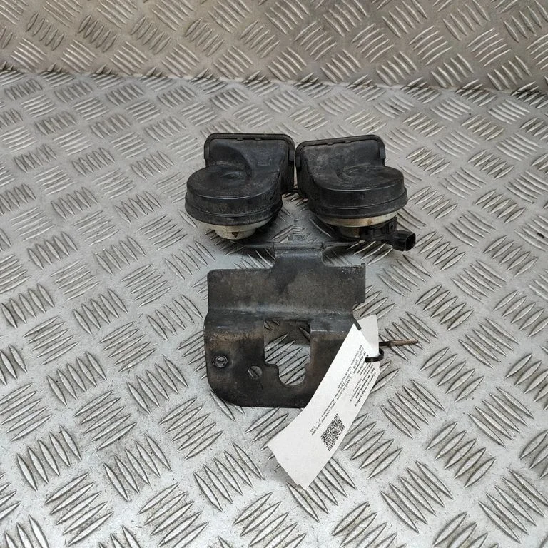 Sygnał dźwiękowy (klakson) BJ3213A803AC