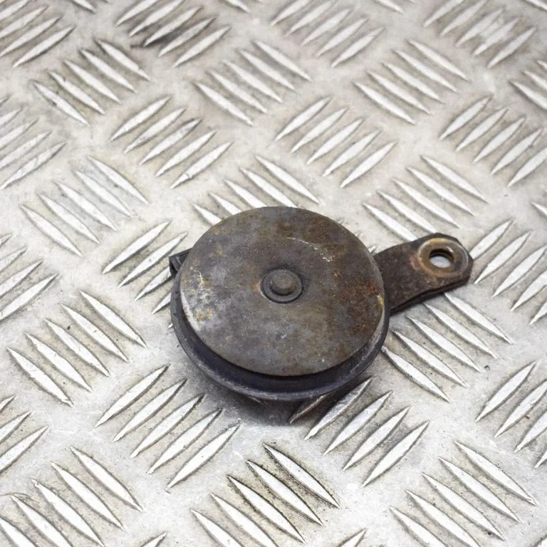 Horn signal – Toyota Prius (XW30) (2009-2015)