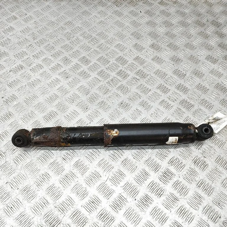 Rear shock absorber/damper – Volkswagen Amarok (2010-2020)