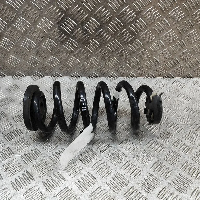 Rear coil spring – Audi Q4 e-tron (2021-)