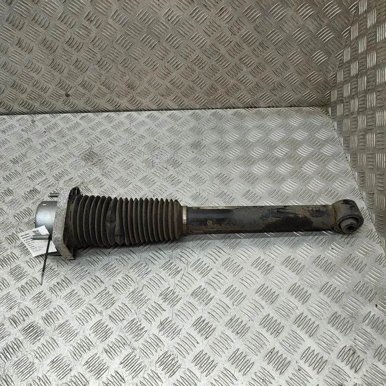 Aizmugurējais amortizators HY3218W002BA