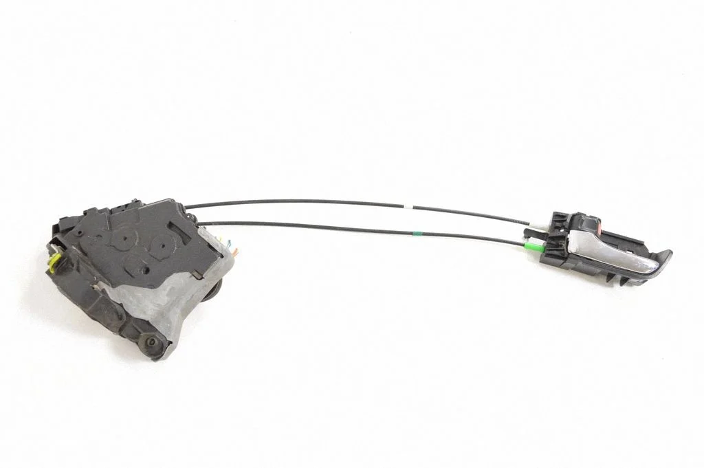 Coupe door lock (next to the handle) 6920647020