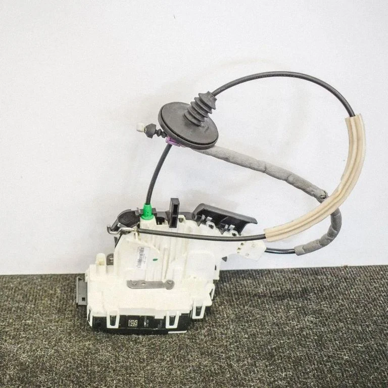 Front door lock – Mercedes-Benz CLK-Class C207 A207 (2010-2017)