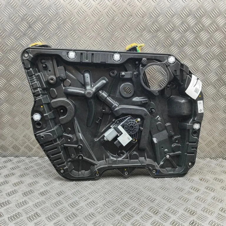 Esiukse elektriline aknatõstuk (ilma mootorita) – BMW X3M F97 (2019-)