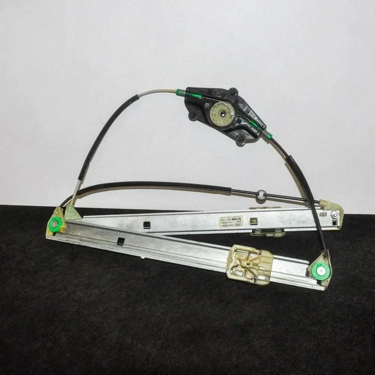 Front door electric window regulator – Audi Q5 SQ5 8R (2008-2017)
