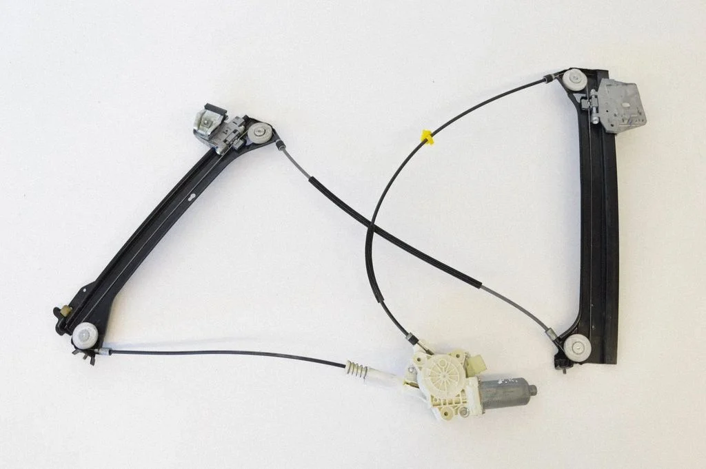 Esiukse elektriline aknatõstuk (ilma mootorita) 0130821921