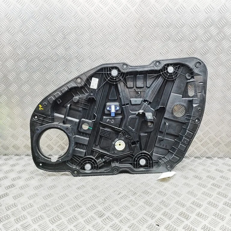 Priekšējā el. loga pacēlāja mehānisma komplekts 82481D4000