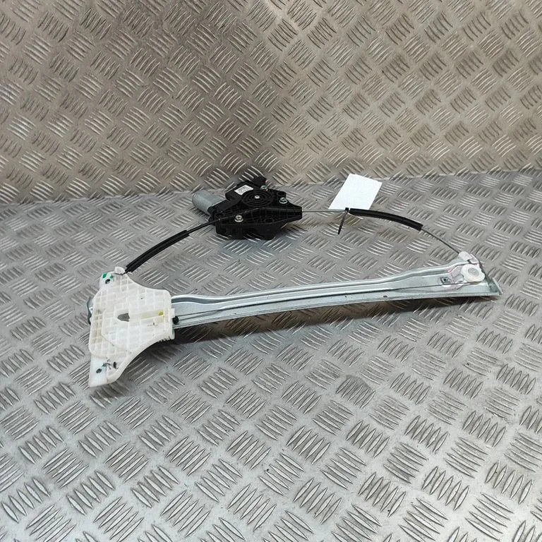 Priekšējā el. loga pacēlāja mehānisma komplekts SD211Z09