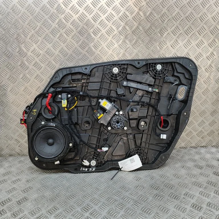 Priekšējā el. loga pacēlāja mehānisma komplekts – KIA EV6 (2021-)