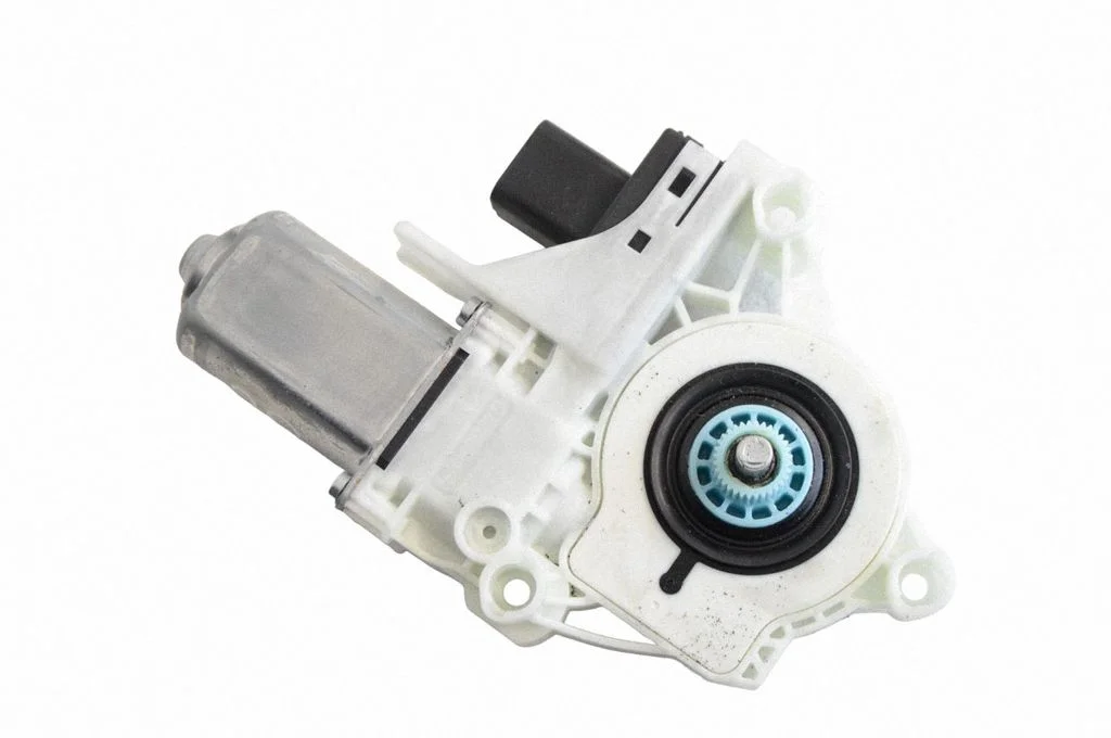 Front door window regulator motor 032223A4042