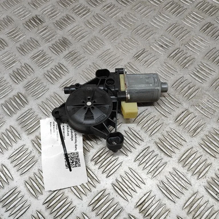 Priekšējā loga pacēlāja motoriņš 0130822716