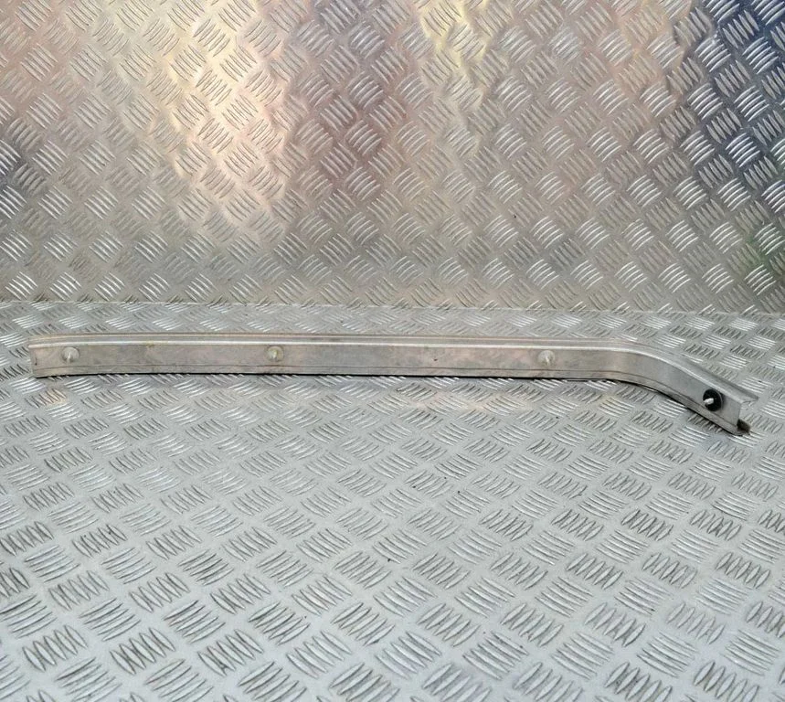 Sliding door upper roller guide/hinge – Mazda 5 (2005-2010)