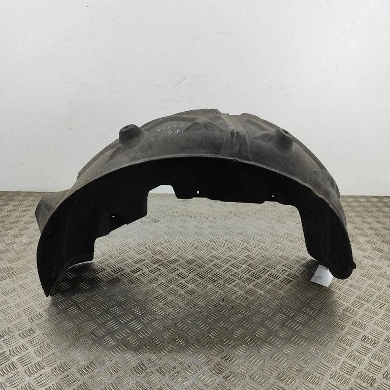 Rear arch fender liner splash guards – Volkswagen Touareg II (2010-2018)