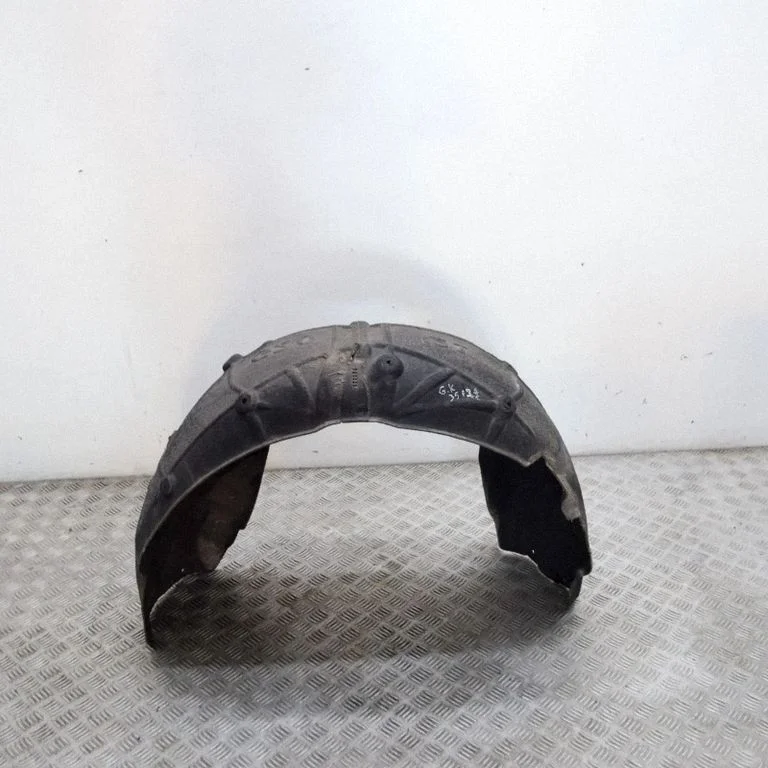 Rear arch fender liner splash guards – left