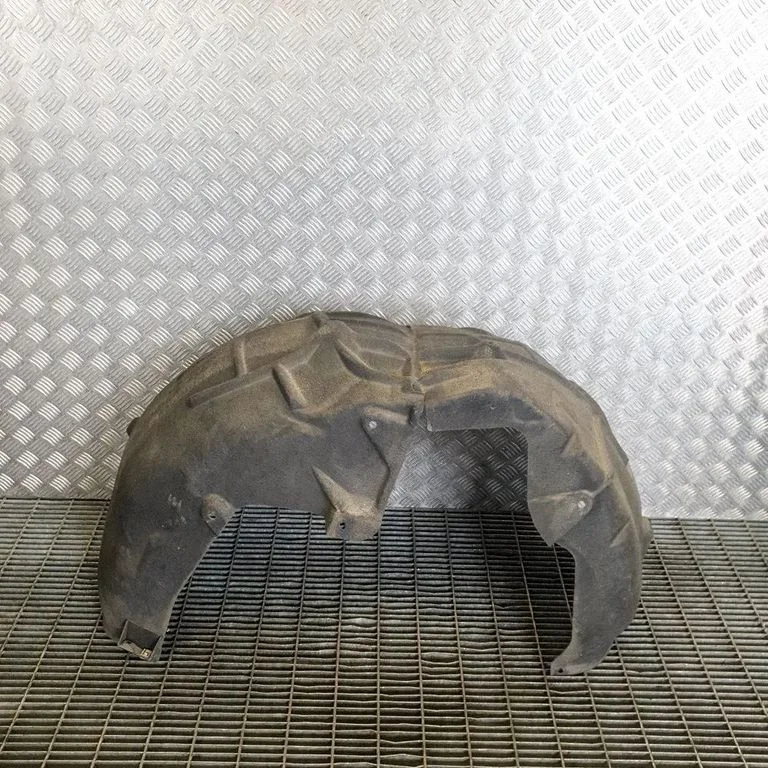 Tagumine poritiivakate 108158400B