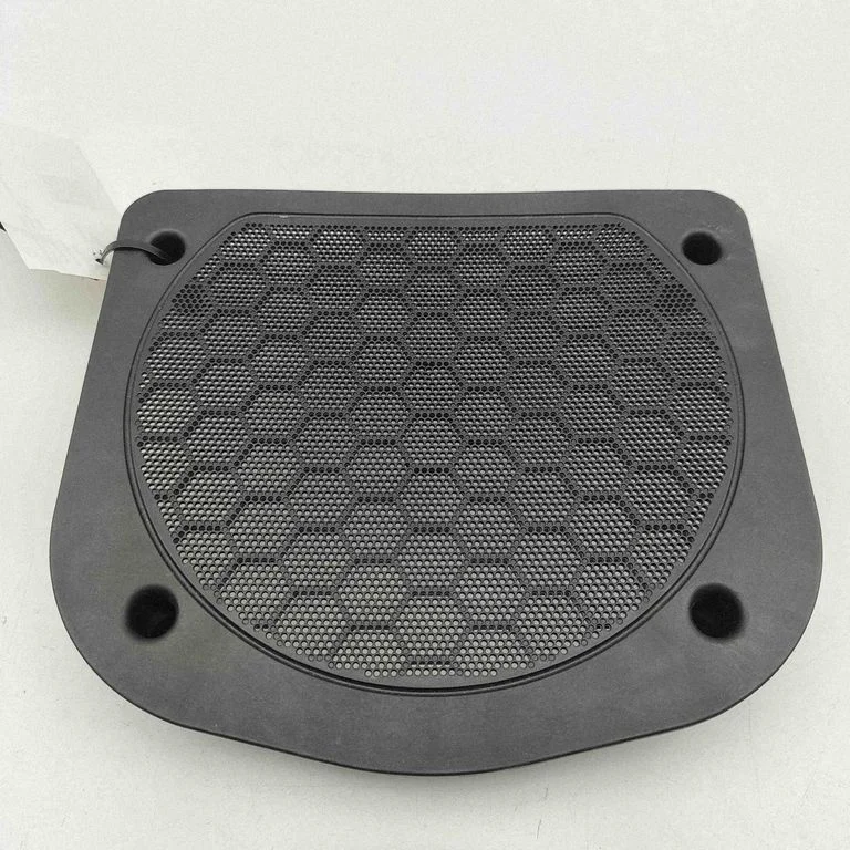 Dash center speaker trim cover – BMW X7 G07 (2018-)