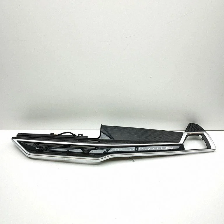 Dashboard glove box trim – BMW X6 G06 (2019-)
