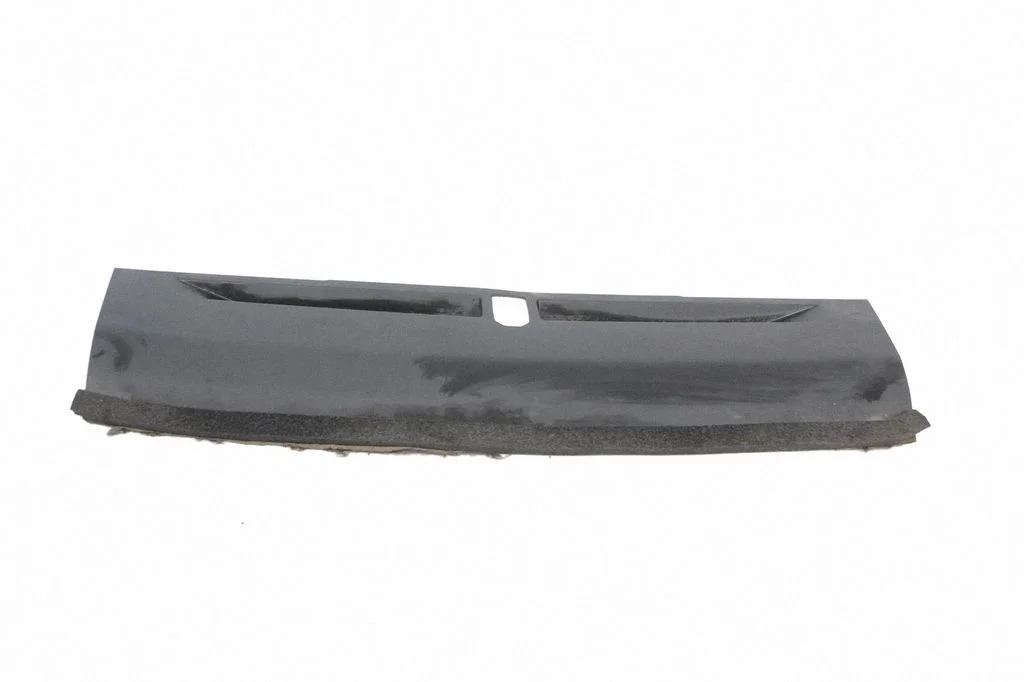 Dashboard glove box trim – Land Rover Range Rover Sport L494 (2013-)