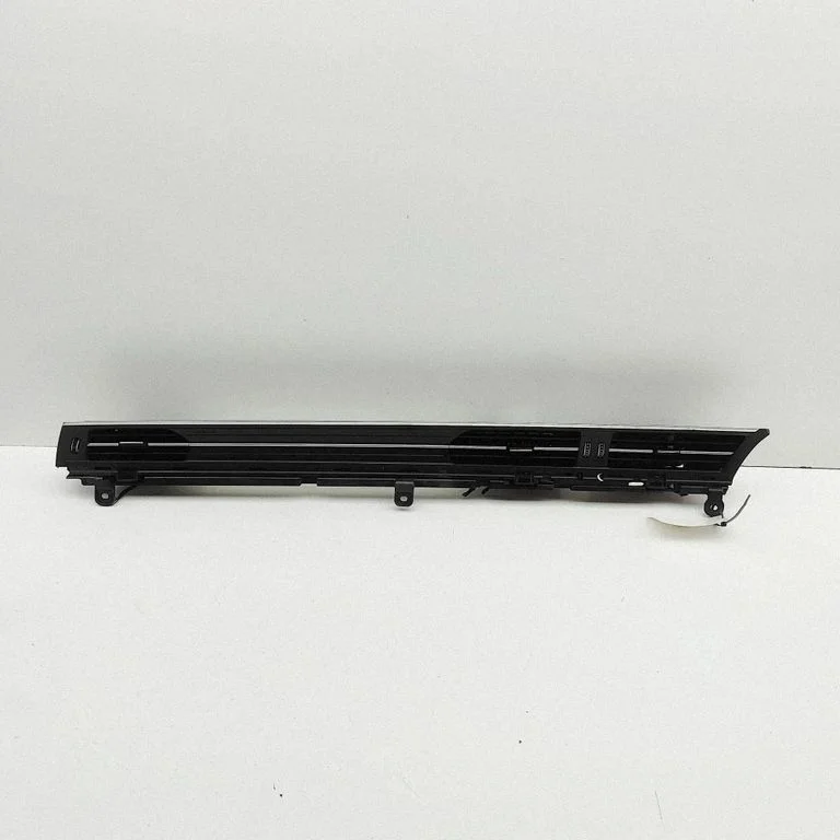 Armatuurlaua õhutusresti kate – Audi RS6 C8 (2019-)